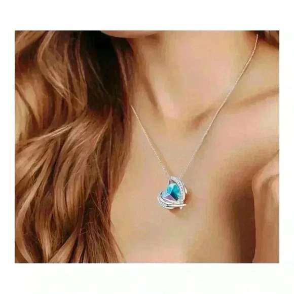 Love Heart Necklace - Picture 2 of 4